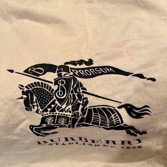 Burberry tonal nylon diaper bag with changing pad and dust bag - Picture 13 of 16